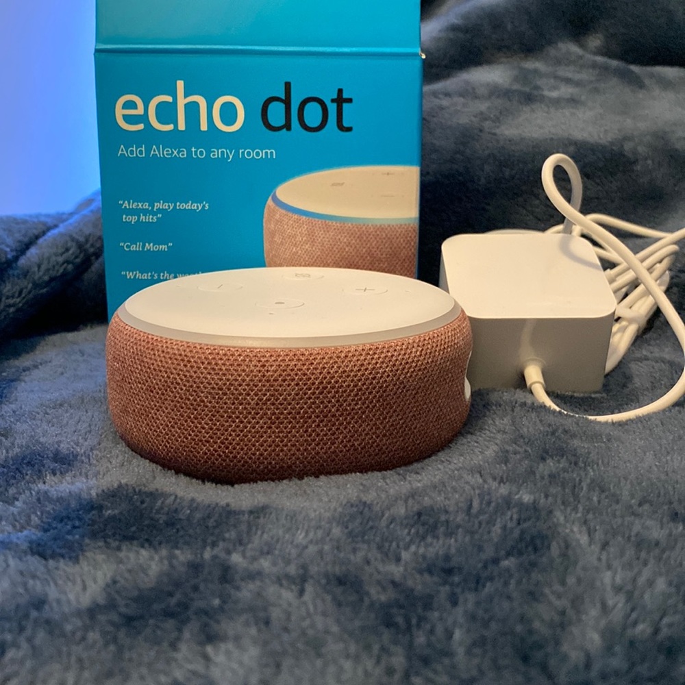 I am selling a pink echo dot.